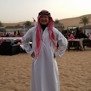 Meet your Posher, Raymond